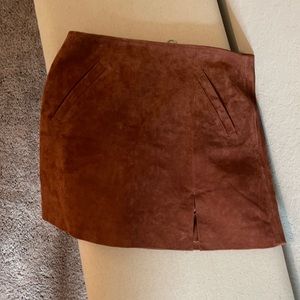 blank nyc suede mini skirt 💋